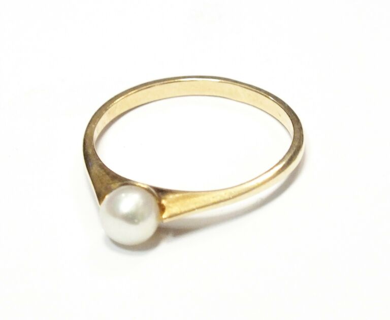zloty-585-pierscionek-z-perla-r-18-w-202-okazja-stan-uzywany