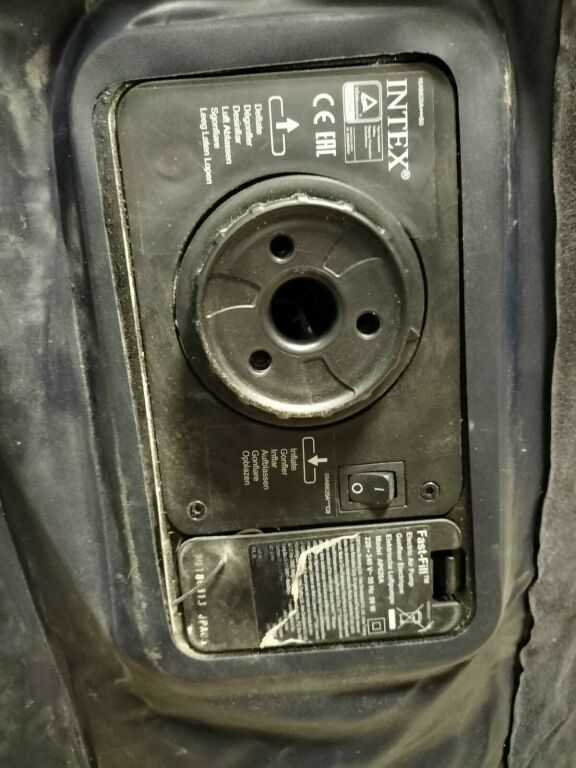 MATERAC INTEX SAMOPOMPUJĄCY 180/90/40 REPEROWANY