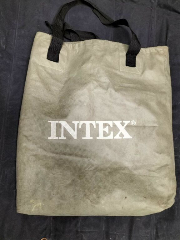 MATERAC INTEX SAMOPOMPUJĄCY 180/90/40 REPEROWANY
