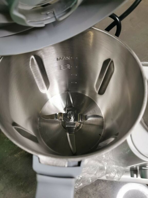 INTEL. ROBOT KUCHENNY VALENTI TORINTOVITAMIQ