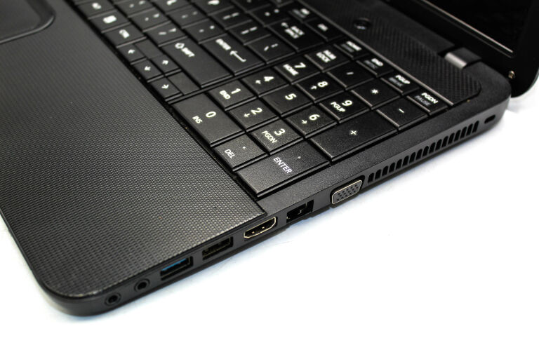 LAPTOP TOSHIBA SATELLITE C850-12R + ŁAD