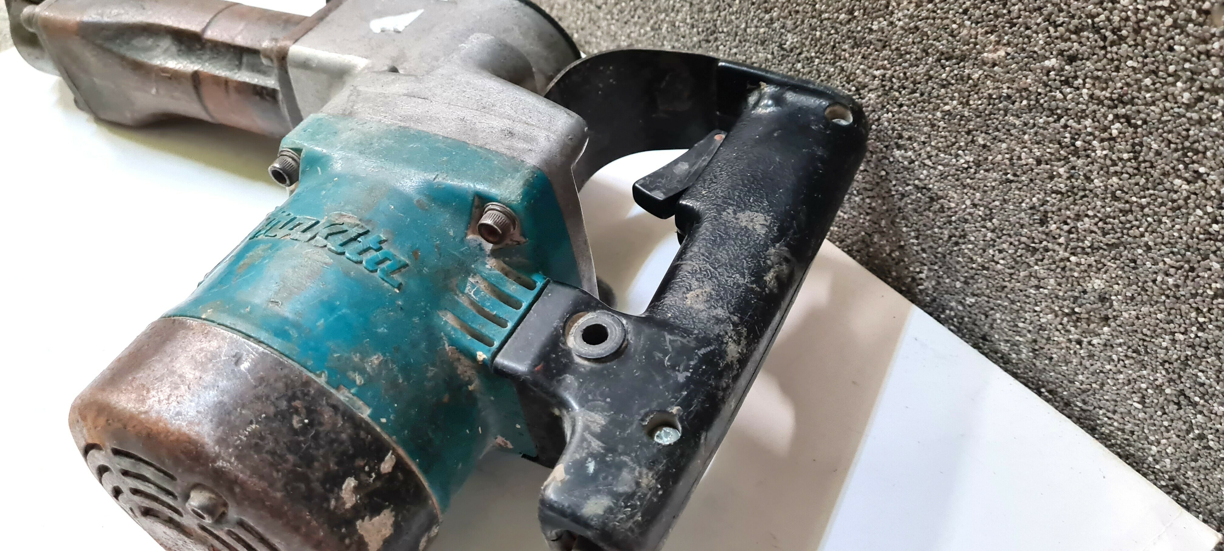 kultowa-makita-mlot-hm1200-polecam-zasilanie-sieciowe