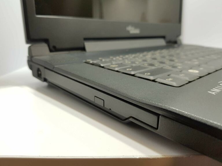 LAPTOP FUJITSU SIEMENS VA250