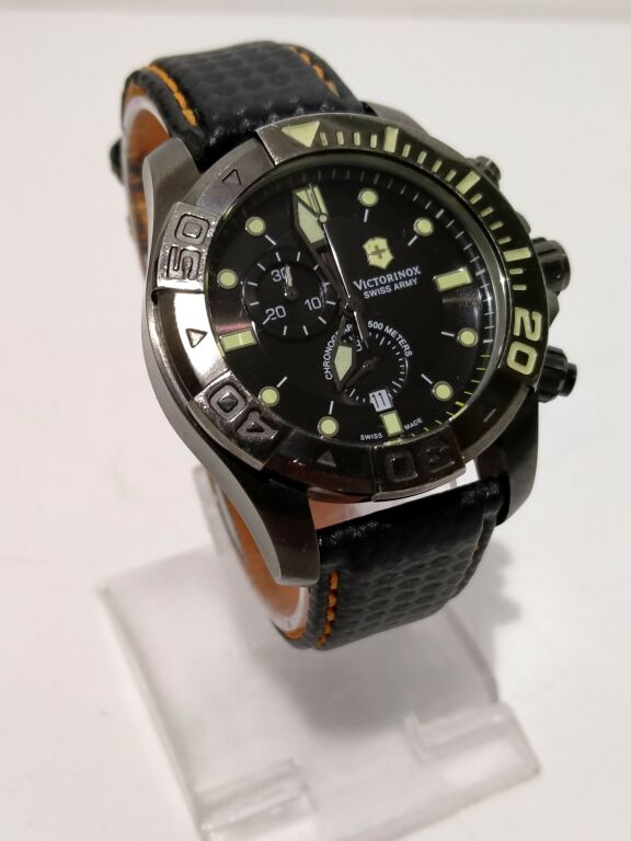 VICTORINOX SWISS ARMY CHRONOGRAPH DIVE MASTER 500M