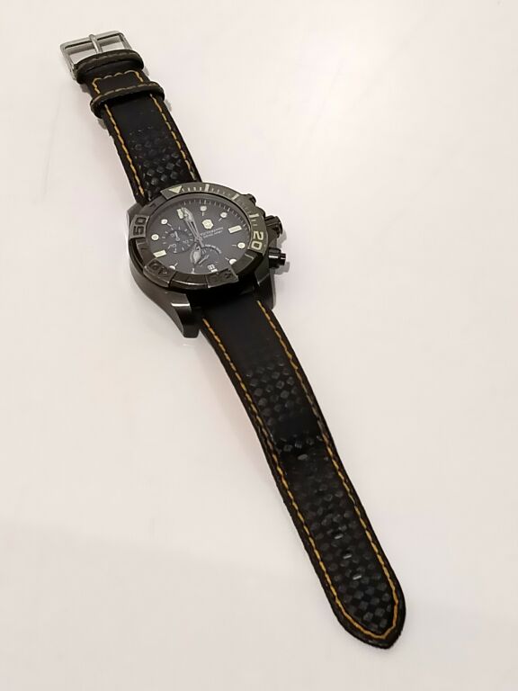 VICTORINOX SWISS ARMY CHRONOGRAPH DIVE MASTER 500M