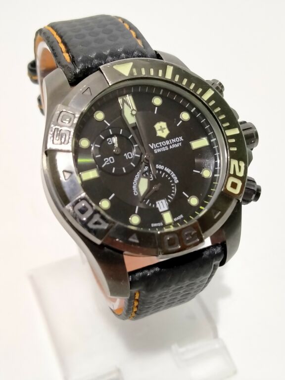 VICTORINOX SWISS ARMY CHRONOGRAPH DIVE MASTER 500M