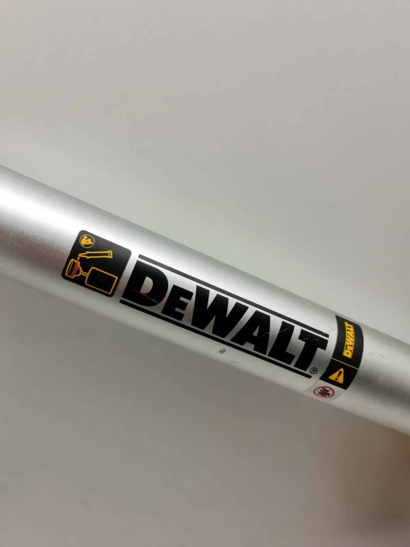 DEWALT DCE580N PISTOLET DO SILIKONU 18V 600ML