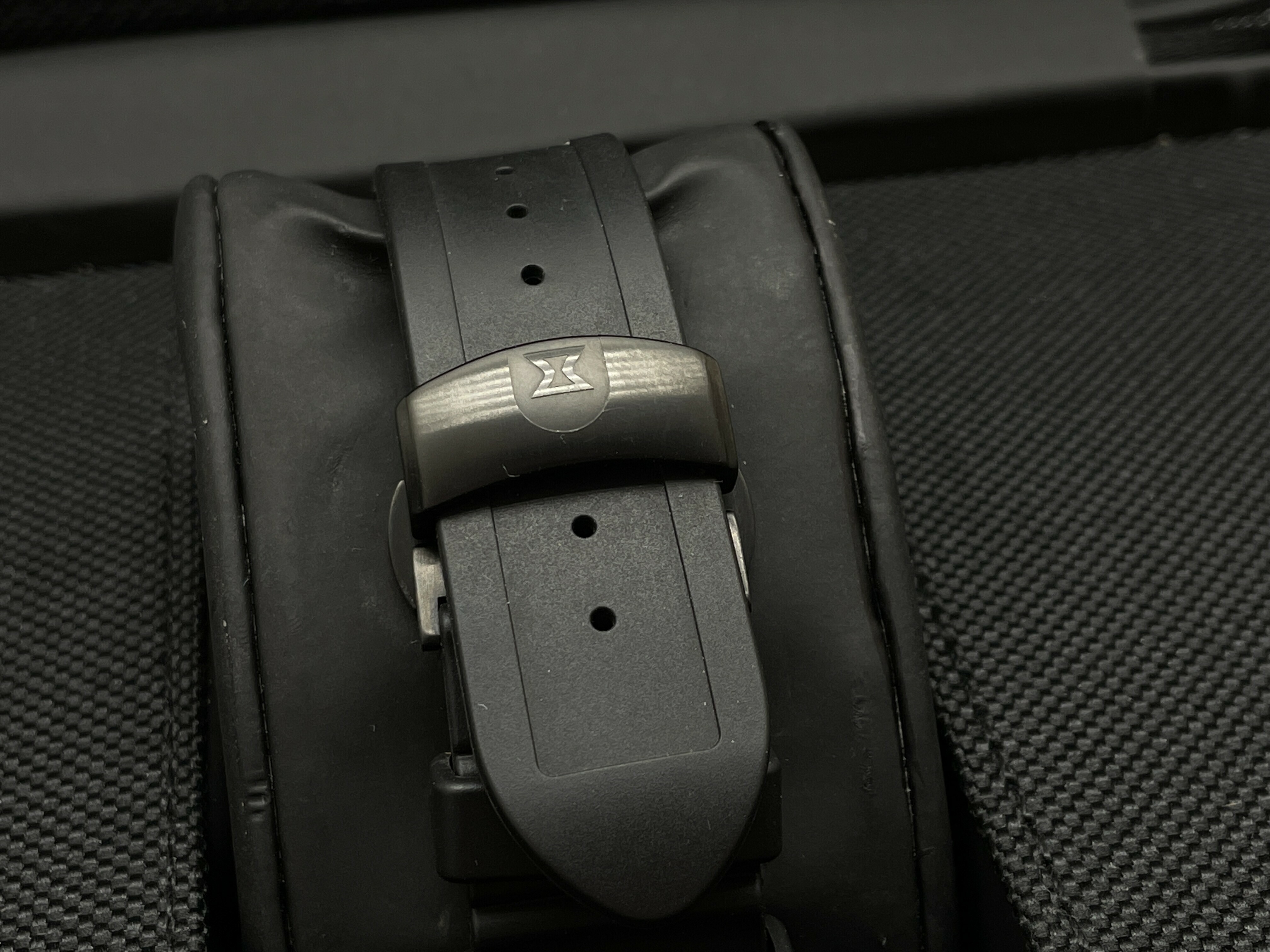 edox-ice-shark-3-limited-edition-192250-wr1000m-typ-nareczny