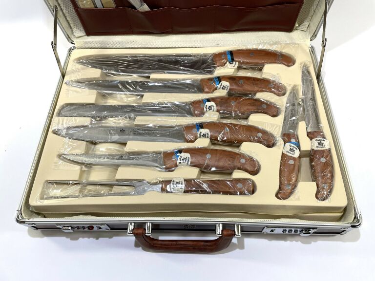 sbs-zestaw-nozy-i-widelcow-do-mies-25-szt-stan-uzywany