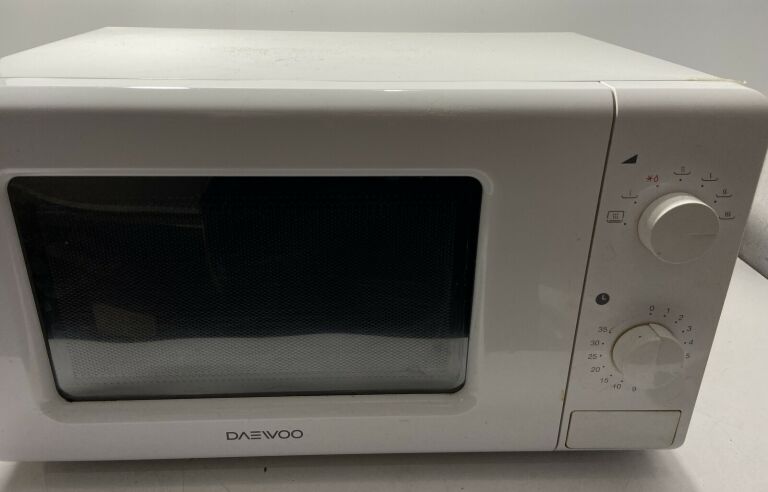 KUCHENKA MIKROFALOWA DAEWOO KOR-6620TW