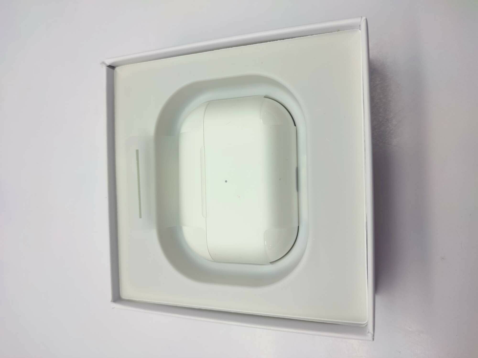 sluchawki-bt-airpods-pro-at-opis-stan-11323-238062