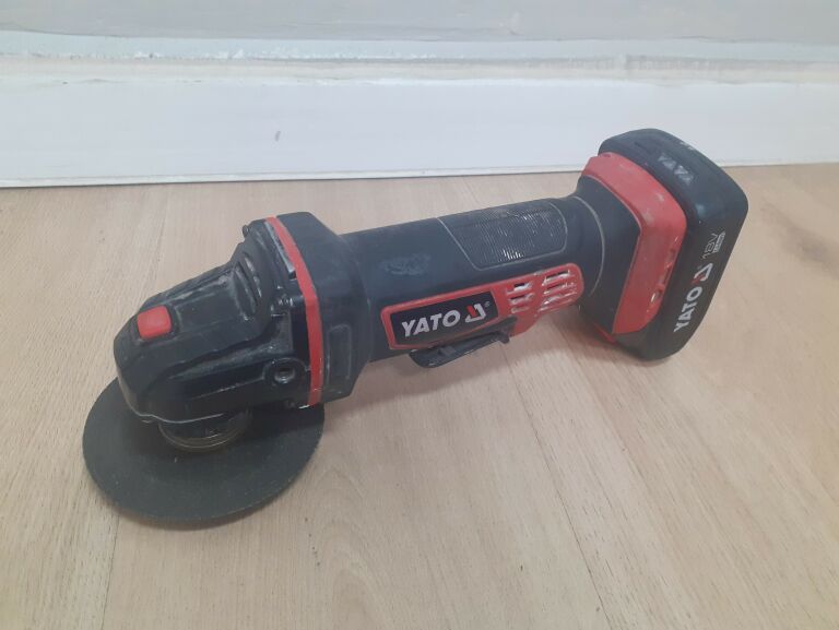 SZLIFIERKA KĄTOWA 18V YATO YT-82827