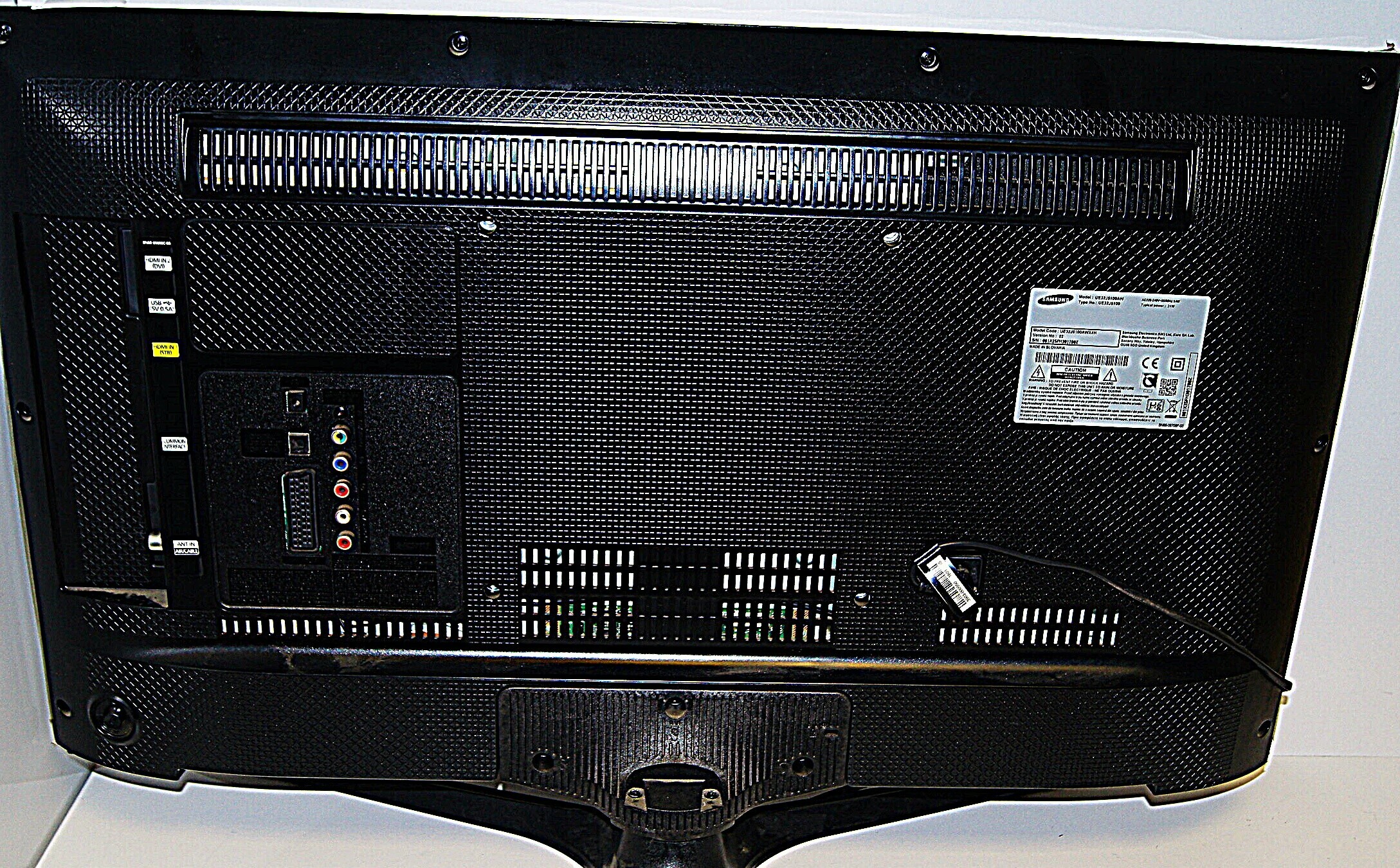 rozbity-samsung-led-ue32j5100aw-kod-producenta-ue32j5100awxxh
