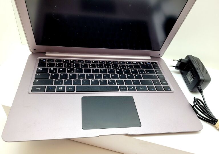 LAPTOP TREKSTOR SURFBOOK W1 14.1" 32GB