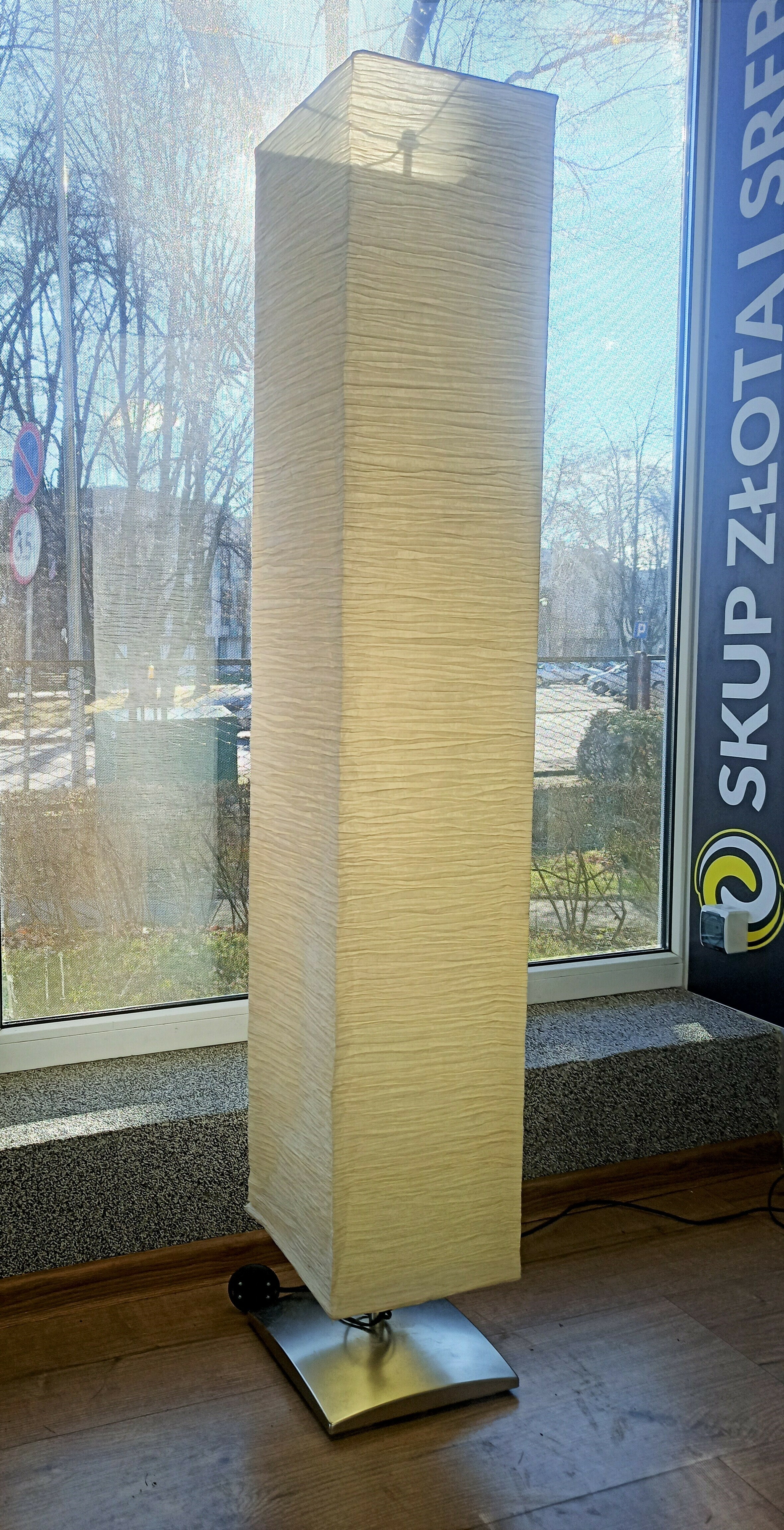 lampa-stojaca-podlogowa-papierowa-tuba-bezowa-dlugoscwysokosc-135