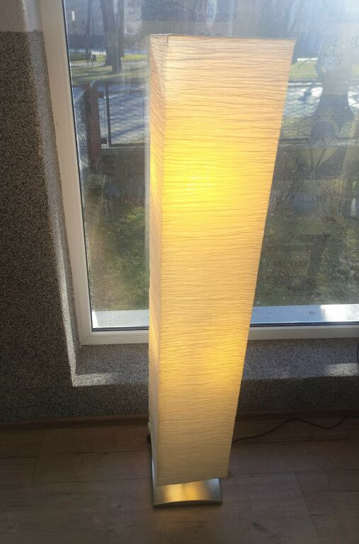 lampa-stojaca-podlogowa-papierowa-tuba-bezowa-stan-uzywany