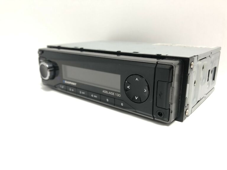 RADIO SAMOCHODOWE BLAUPUNKT ADELAIDE 130
