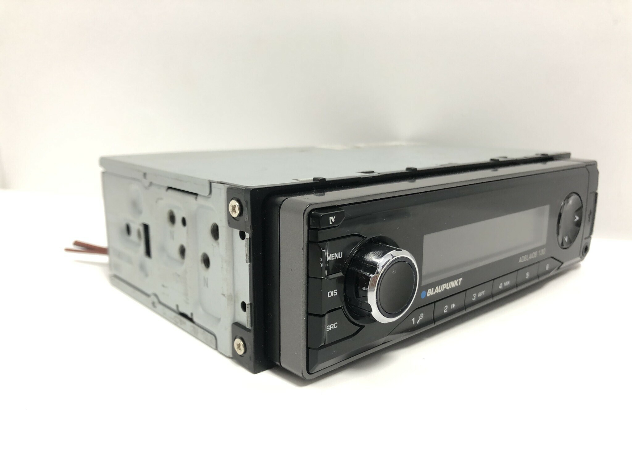 radio-samochodowe-blaupunkt-adelaide-130-marka-blaupunkt