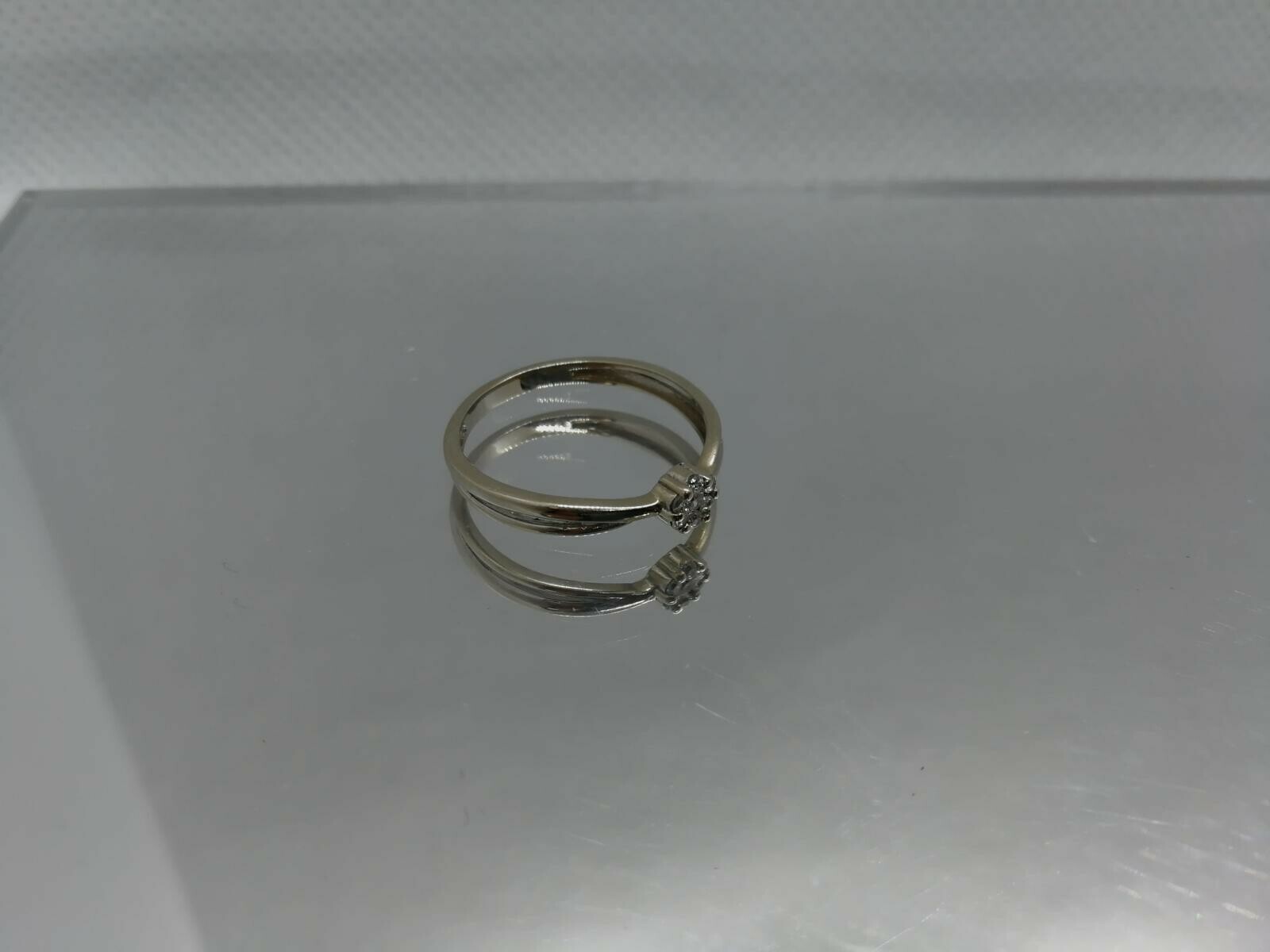 zloty-pierscionek-proby-585-r10-cechy-brak