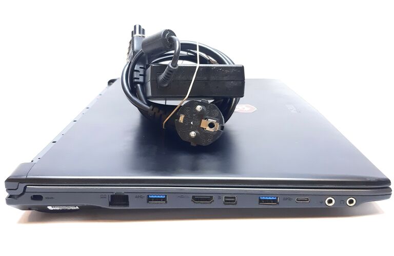 LAPTOP MSI MS-16JD I5-7300HQ 32 GB GEFORCE MX150