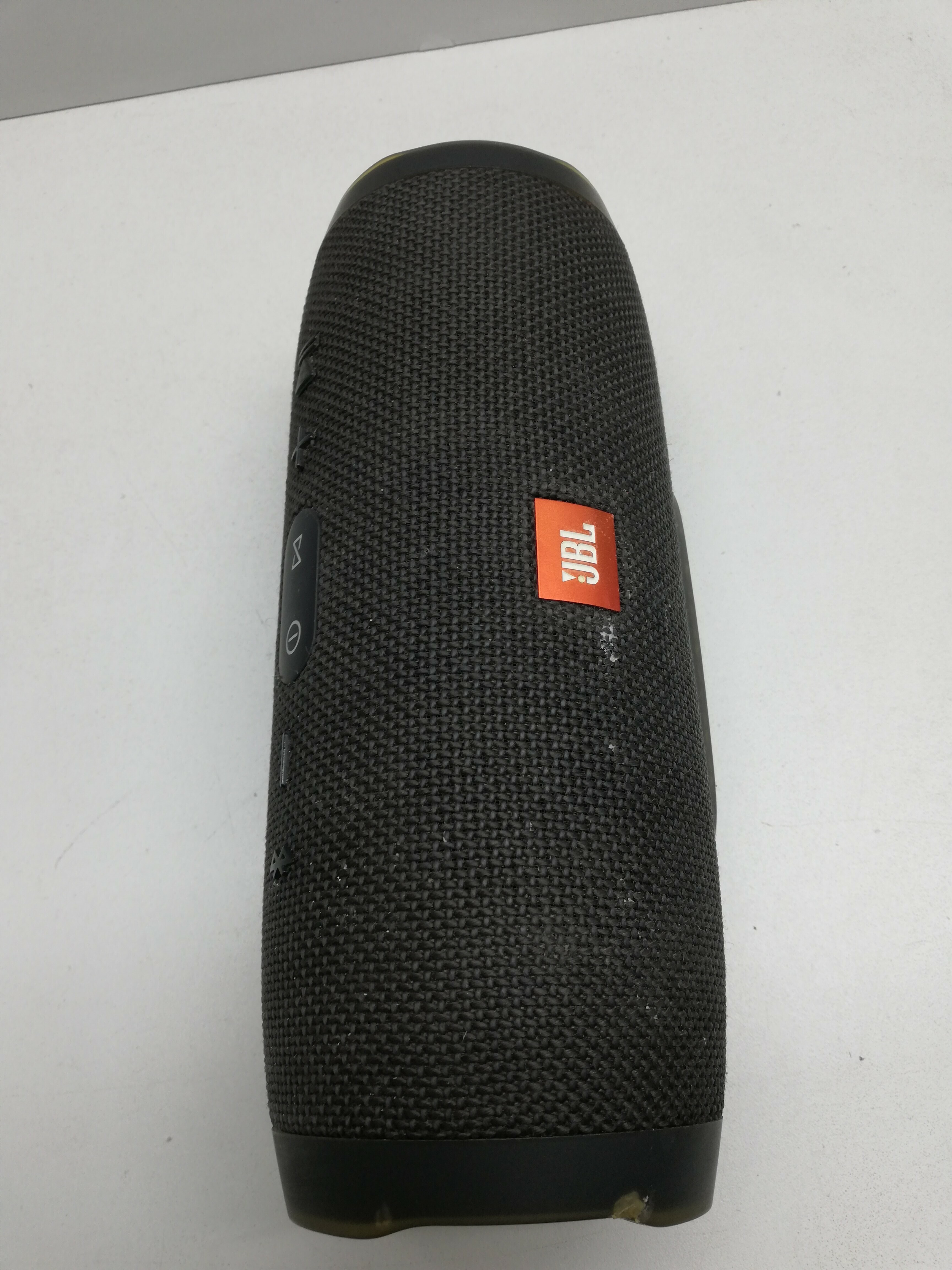 glosnik-jbl-charge-3-funkcje-odpornosc-na-zachlapanie