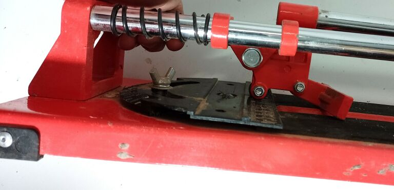 maszyna-do-ciecia-plytek-stan-uzywany