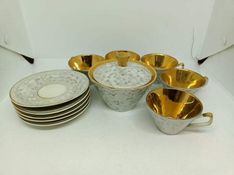 ZESTAW KAWOWY PORCELANA CHODZIEŻ