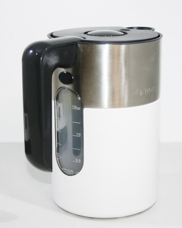 CZAJNIK ELEKTRYCZNY BOSCH TWK 8611P 2400W 1,5L