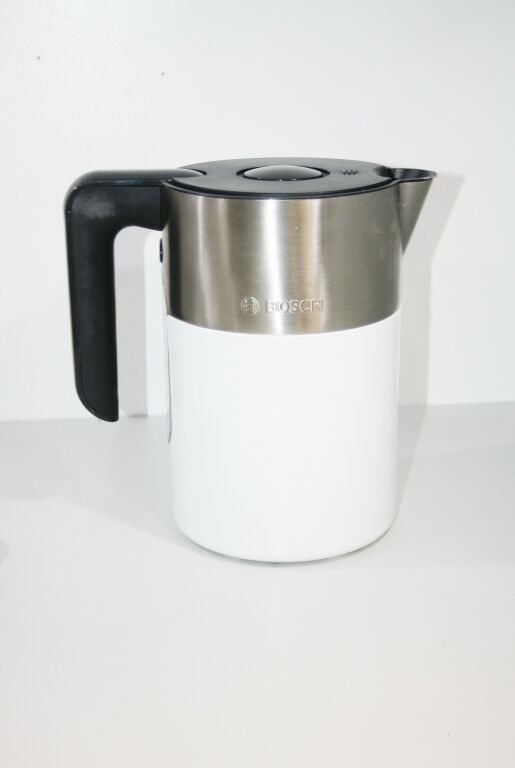 CZAJNIK ELEKTRYCZNY BOSCH TWK 8611P 2400W 1,5L