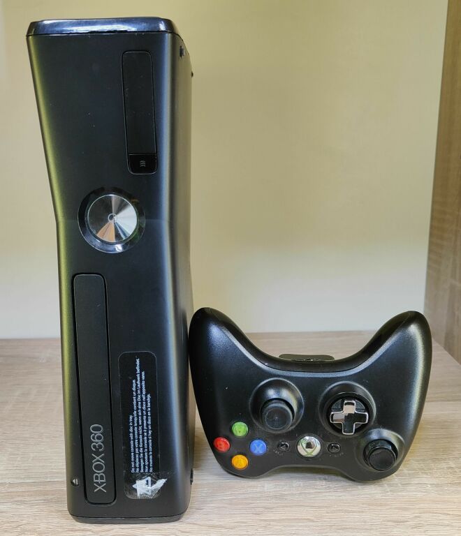 uszkodzony-xbox-360-s-pad-blad-e82-tanio-stary-rynek-3-minsk-mazowiecki