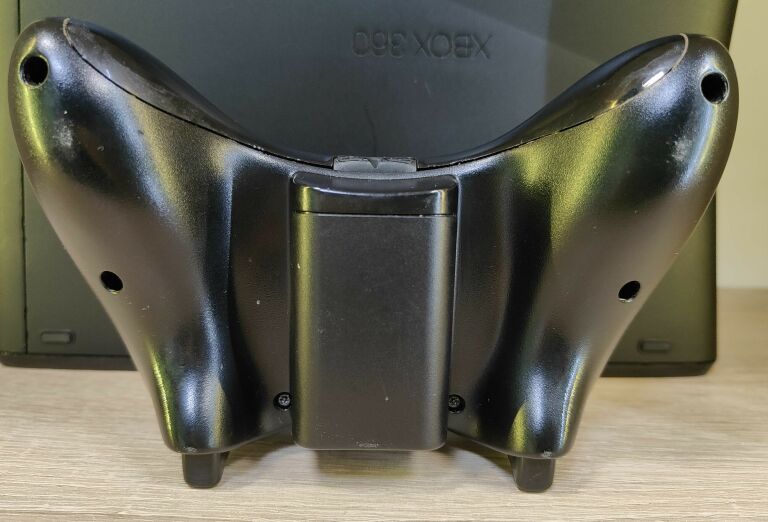 USZKODZONY XBOX 360 S + PAD BLAD E82 TANIO!