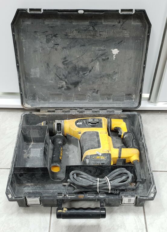 MŁOTOWIERTARKA DEWALT D25413 WALIZKA