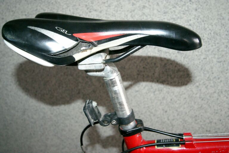 ROWER GÓRSKI FELT Q250 CZERWONY