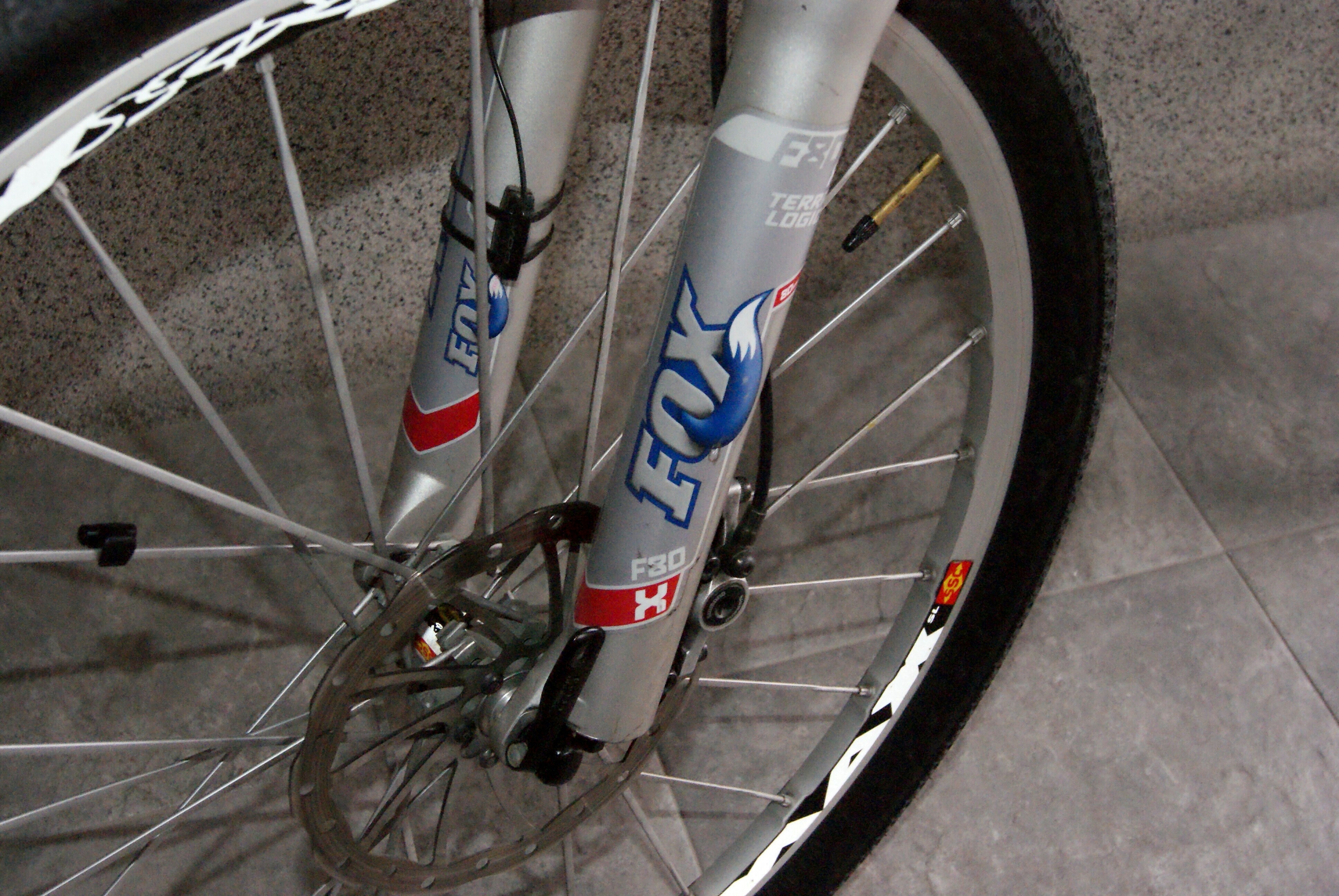 rower-ktm-power-race-rozmiar-ramy-215-cala