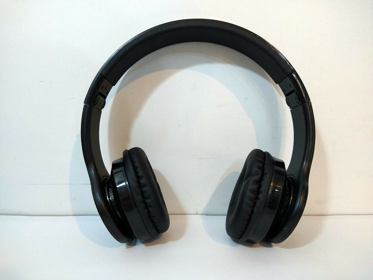 sluchawki-magnussen-w1-polecam-kolor-dominujacy-czarny