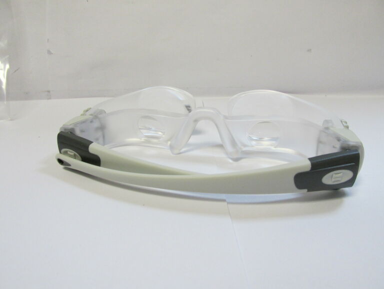 okulary-z-lupa-eschenbach-max-detail-162451-stan-uzywany