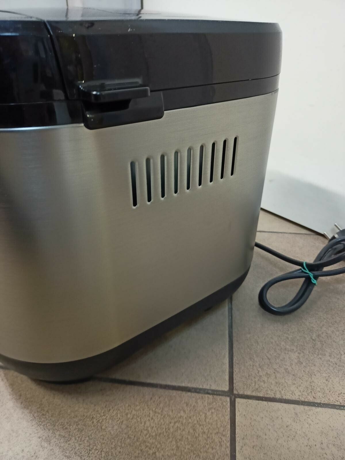 wypiekacz-do-chleba-tefal-promocjapf240e38-b13-kolor-dominujacy-czarny