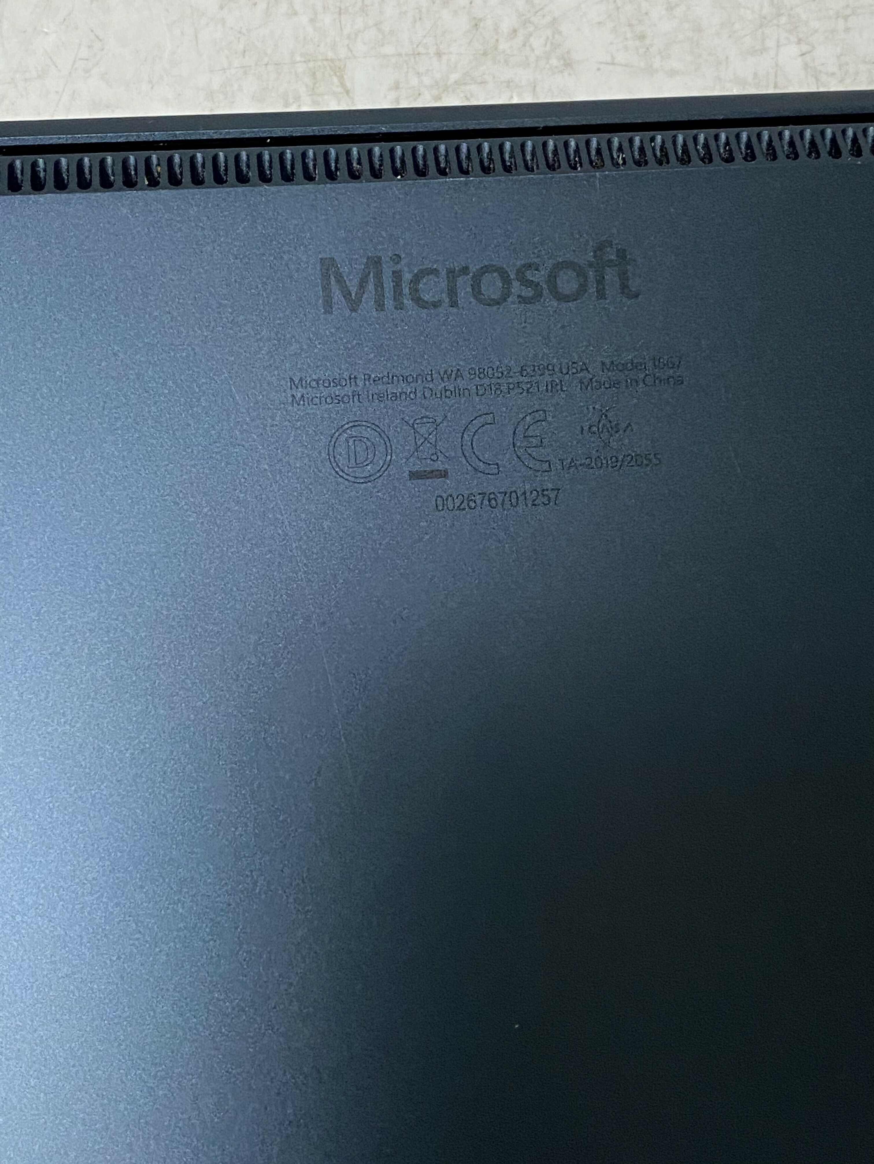 microsoft-surface-1867-zasilacz-surface-dock-stan-opakowania-brak-opakowania