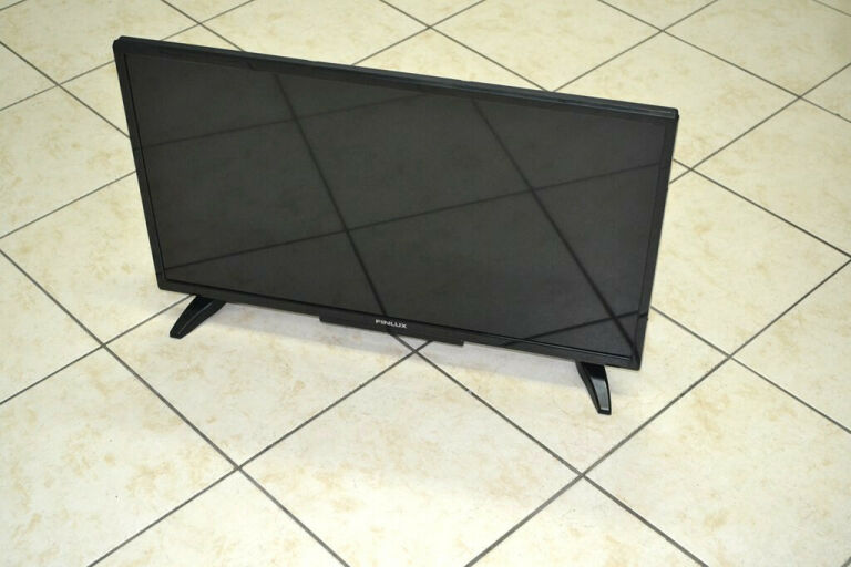 TELEWIZOR FINLUX 32 CALE LED DVB-T2 USZKODZONY