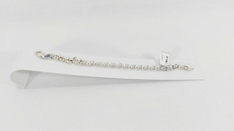 zachwycajaca-srebrna-bransoletka-material-15835-4