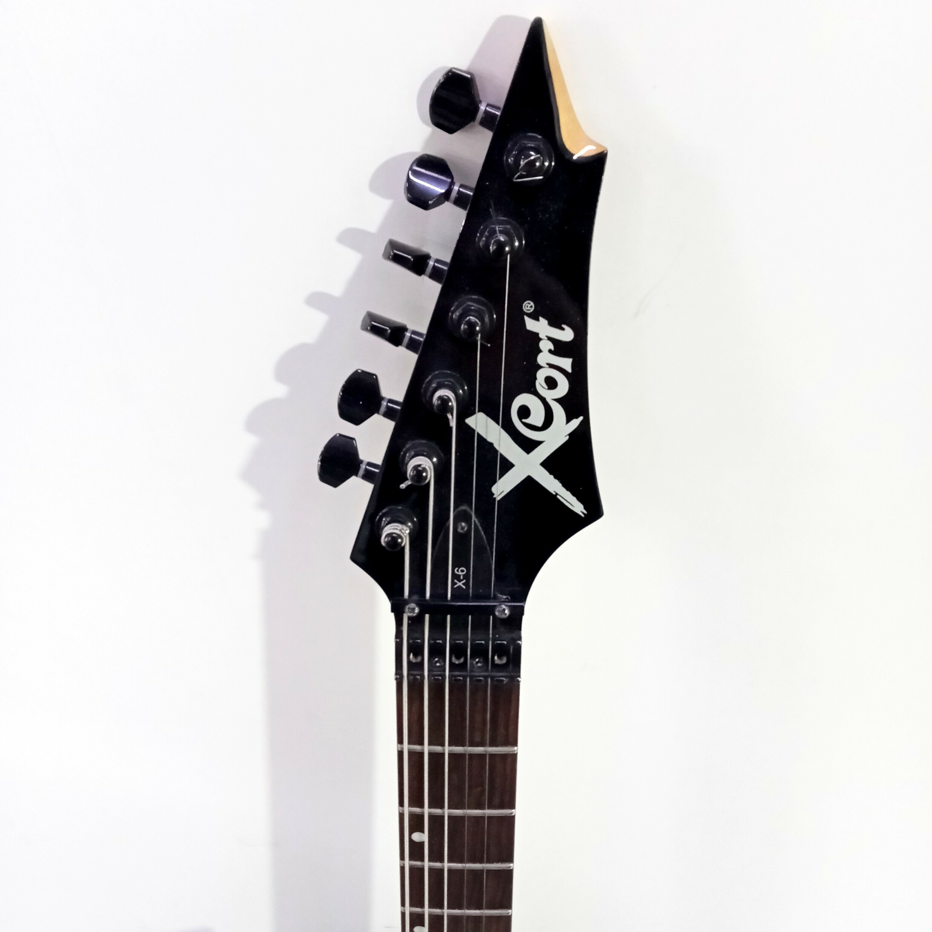 gitara-elektryczna-cort-x6-pokrowiec-stan-uzywany