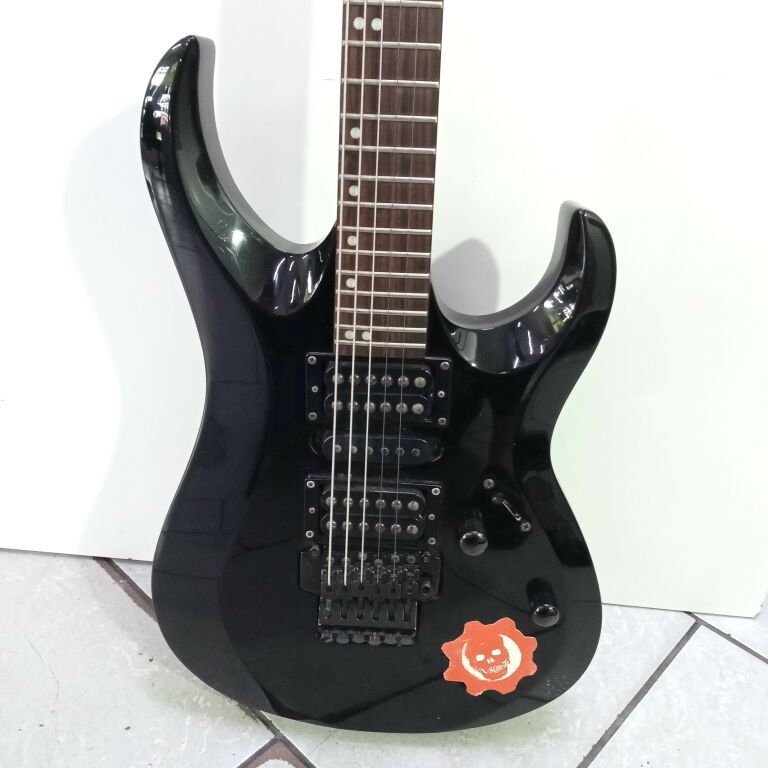 GITARA ELEKTRYCZNA CORT X6 POKROWIEC