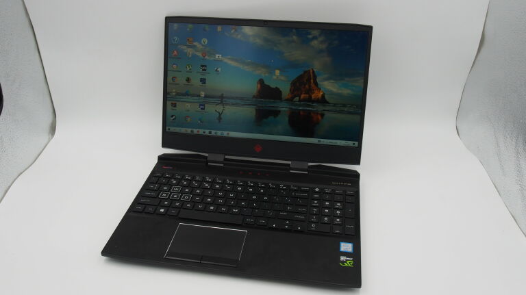 LAPTOP HP OMEN 15-DC0XXX KOMPLET