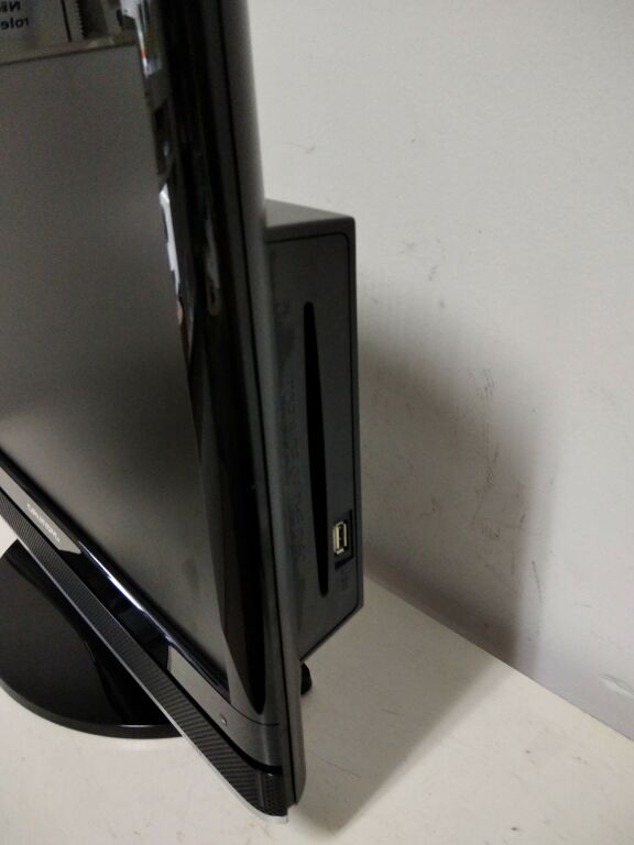 TELEWIZOR GRUNDIG 19'' 19-2010 T DVD Z PILOTEM