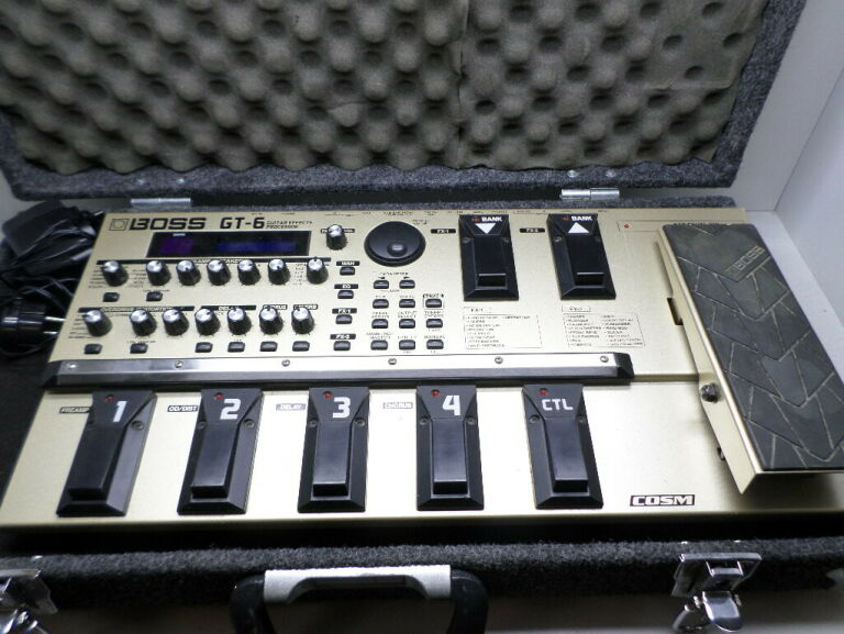 MULTIEFEKT GITAROWY BOSS GT-6