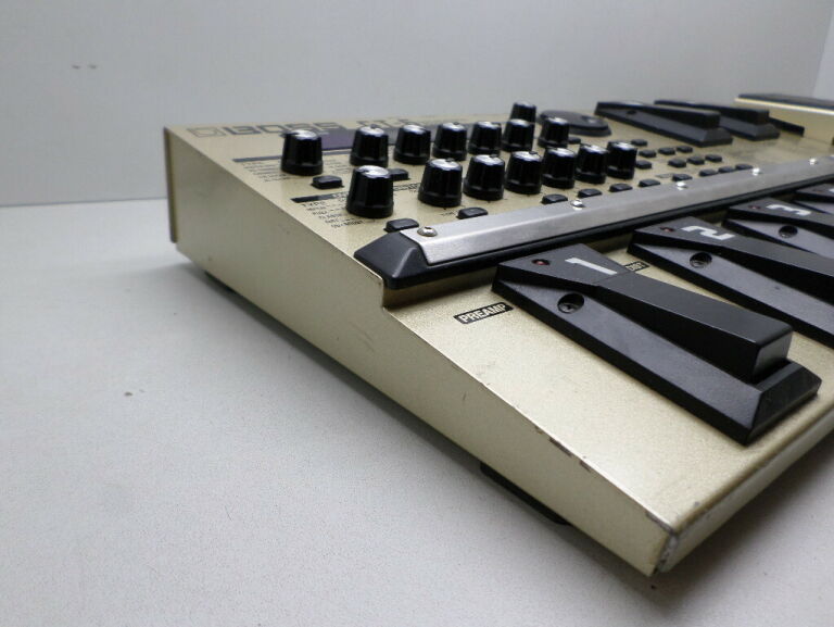 MULTIEFEKT GITAROWY BOSS GT-6