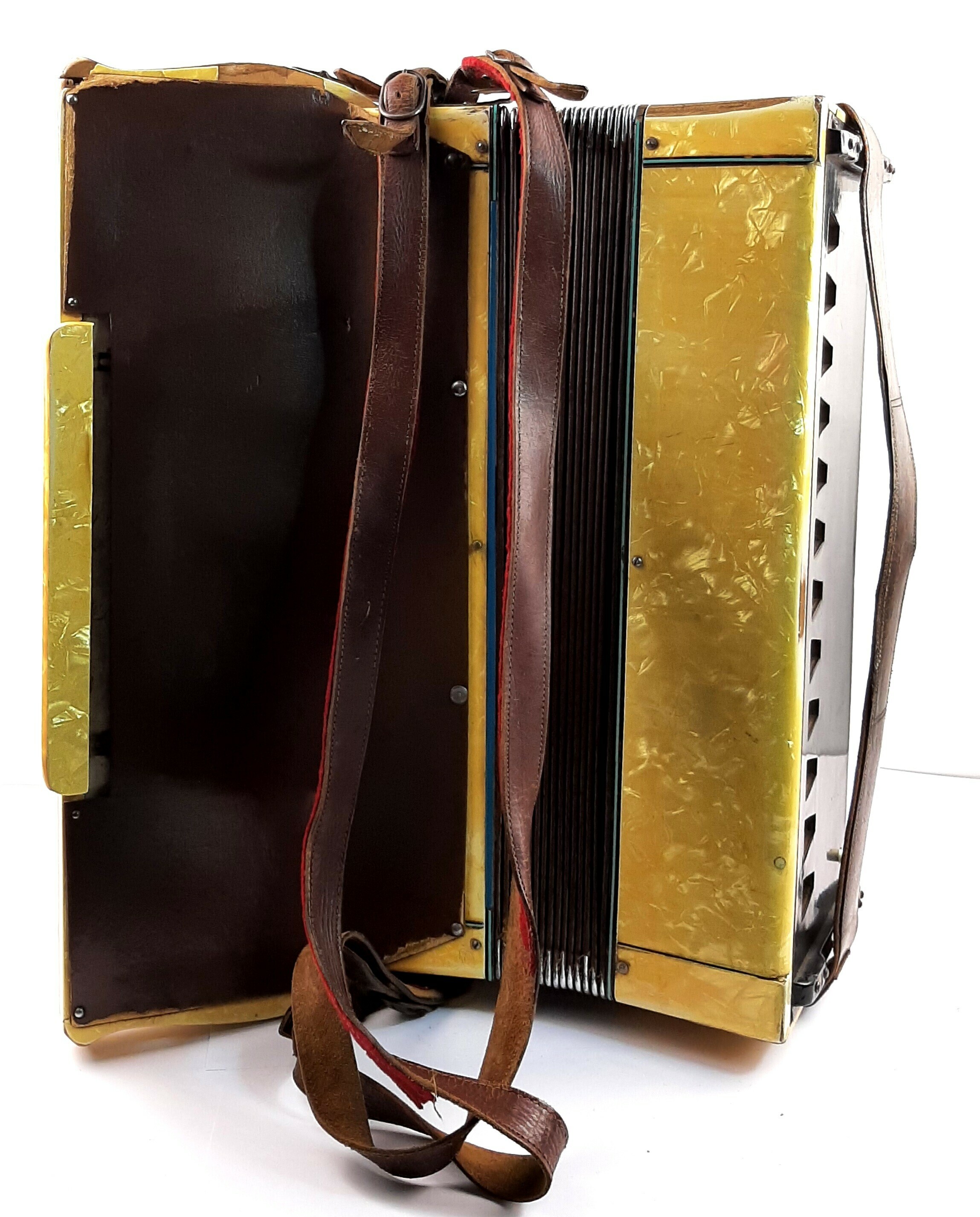 akordeon-soprani-castello-120-basow-kod-producenta-0000