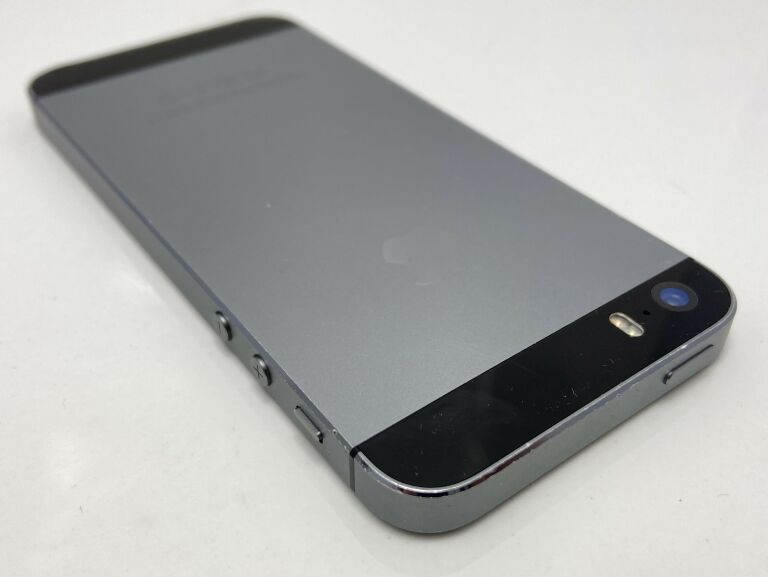 telefon-iphone-5s-1gb16-gb-gwiezdna-szarosc-kolor-szary