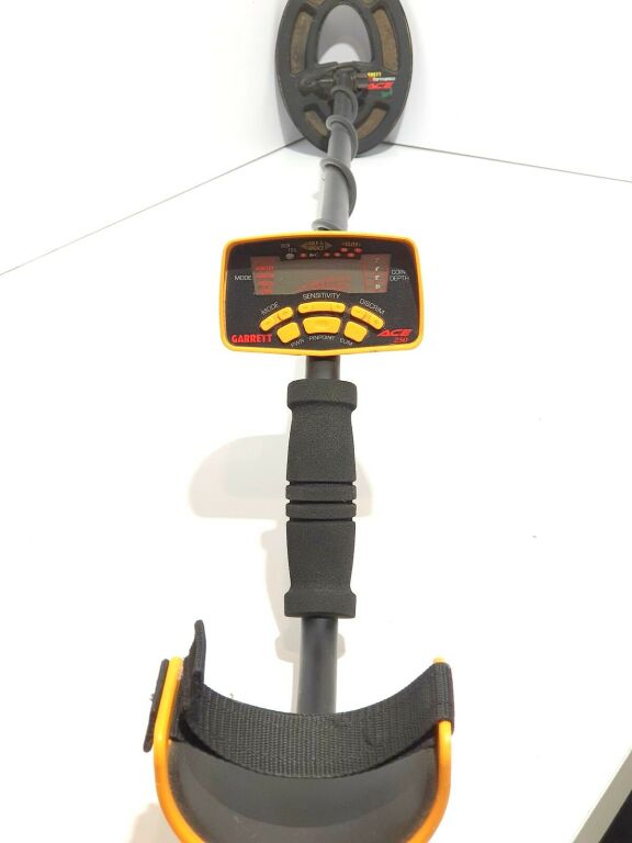 WYKRYWACZ METALI GARRETT ACE 250