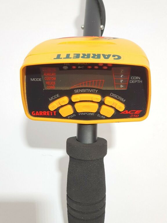 WYKRYWACZ METALI GARRETT ACE 250